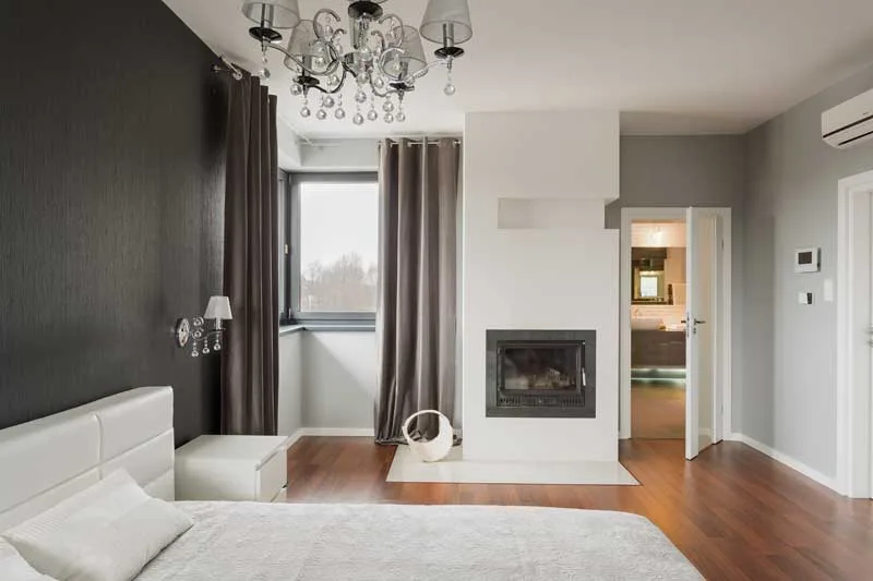 dlaczego kominek dymi przy otwieraniu